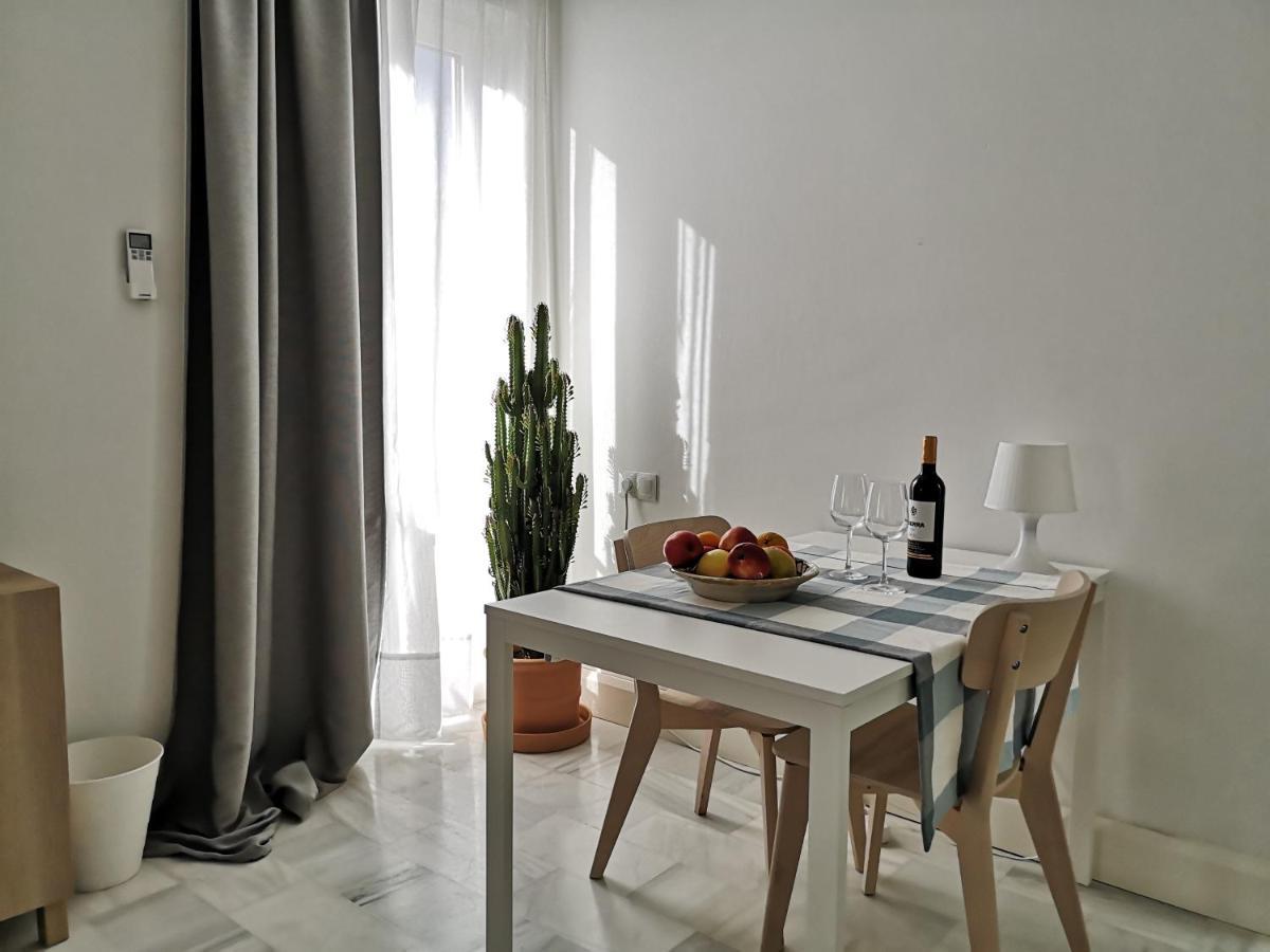 White Loft Alameda Apartment เซบีญา ภายนอก รูปภาพ